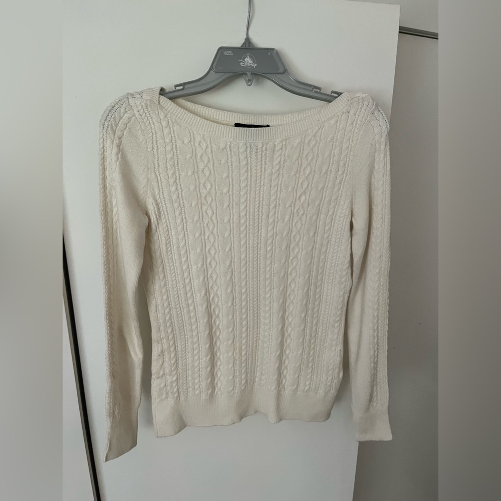 White House Black Market Cream Cable Knit Sweater